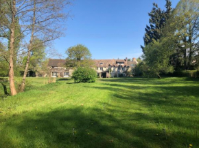 Hotels in Clairefontaine-En-Yvelines